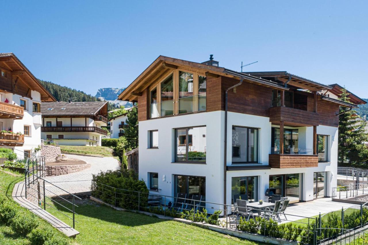 Villa Paruda Mountainchalet St. Ulrich in Gröden Exterior foto