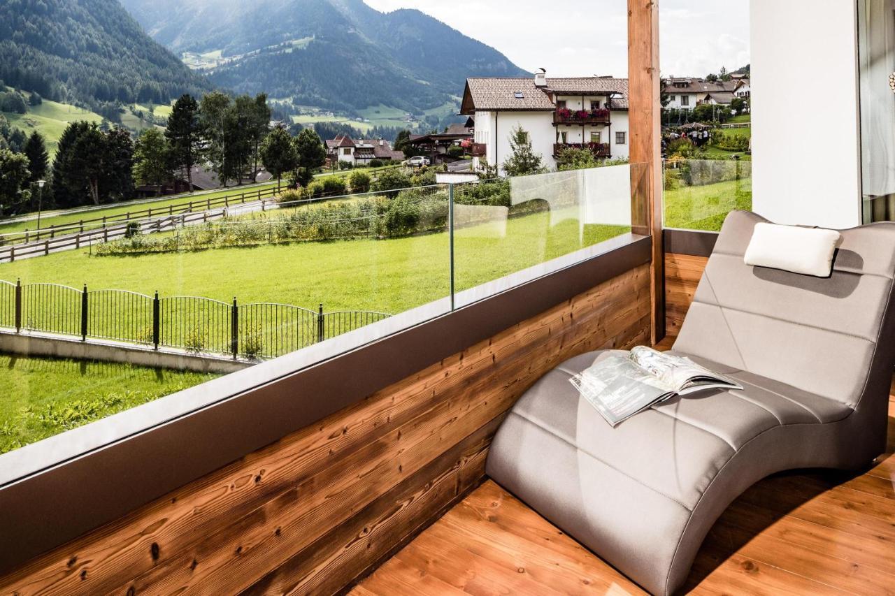 Villa Paruda Mountainchalet St. Ulrich in Gröden Exterior foto